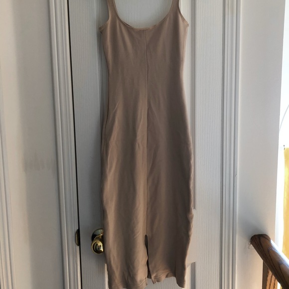 COPY - Midi Dress - Picture 3 of 6